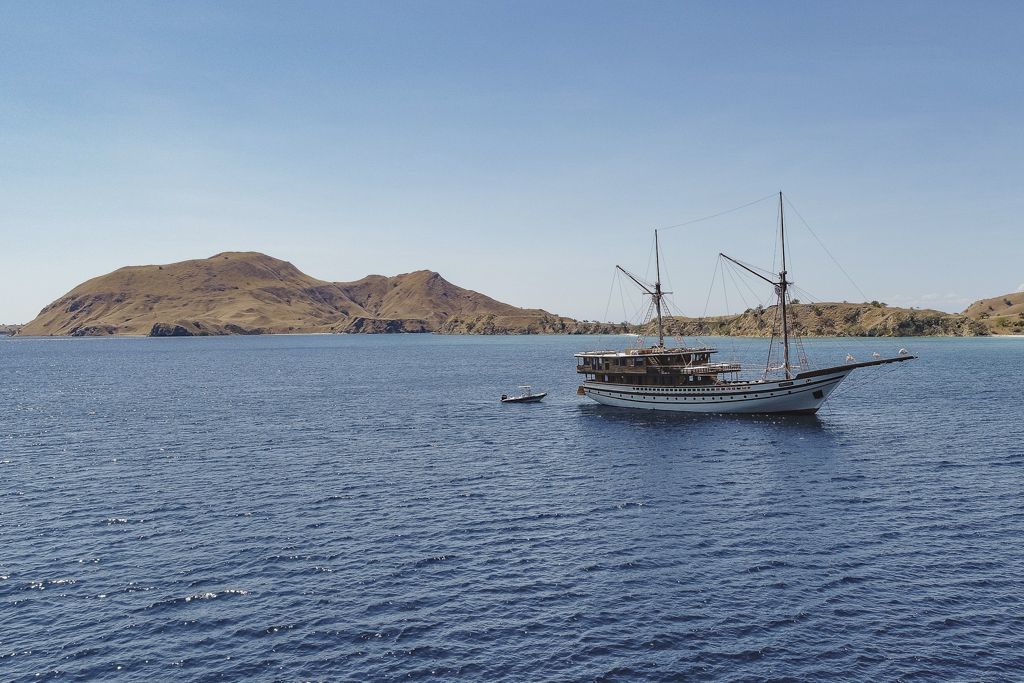7ffe86ab61a13f31007634edb74f3553.ultimate-yachts-indonesia-Prana32