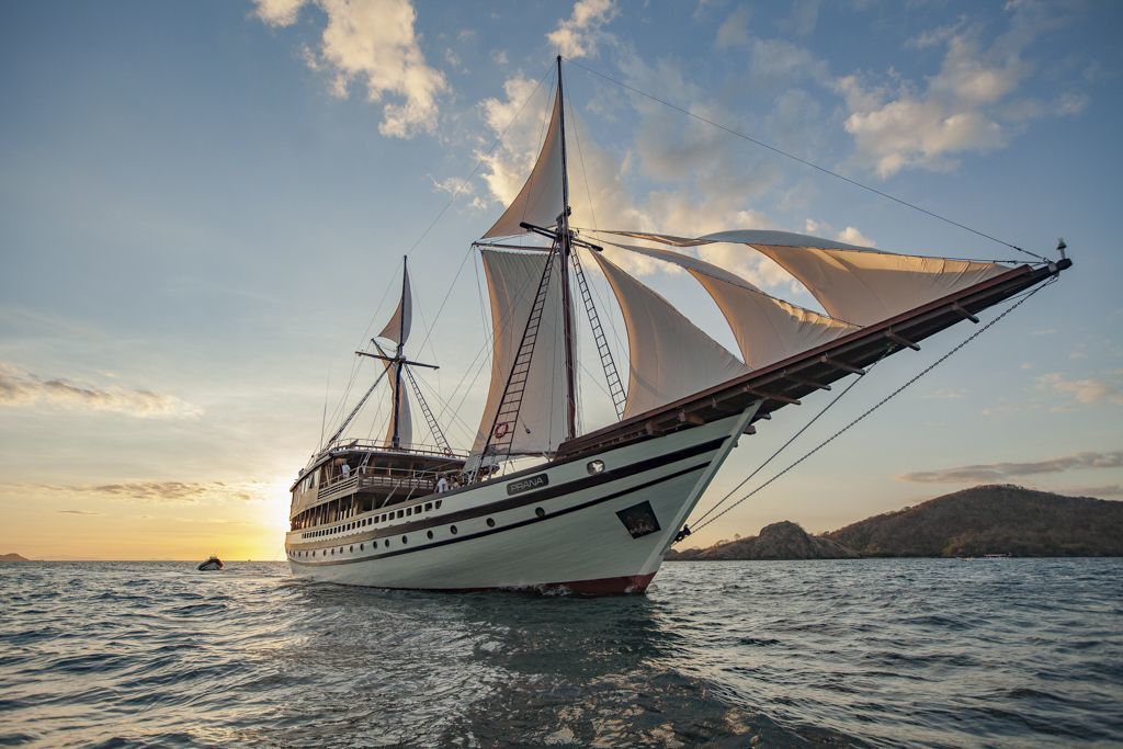 b99384ea7ae74aa7521b5b1bf470ffe5.ultimate-yachts-indonesia-Prana35