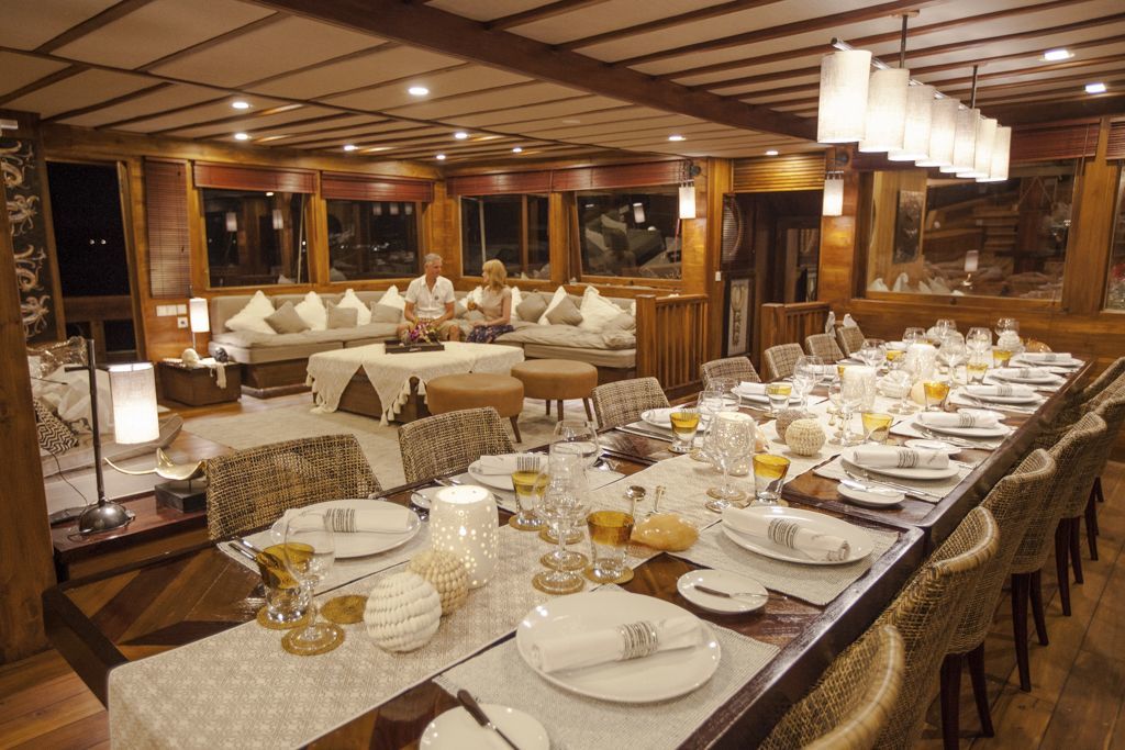 df469337207673cddd18b3d4ff367dfd.ultimate-yachts-indonesia-Prana16