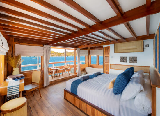 CATNAZSE LIVEABOARD