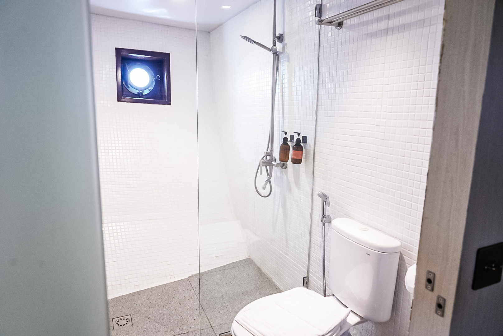 Toilet Alor Room