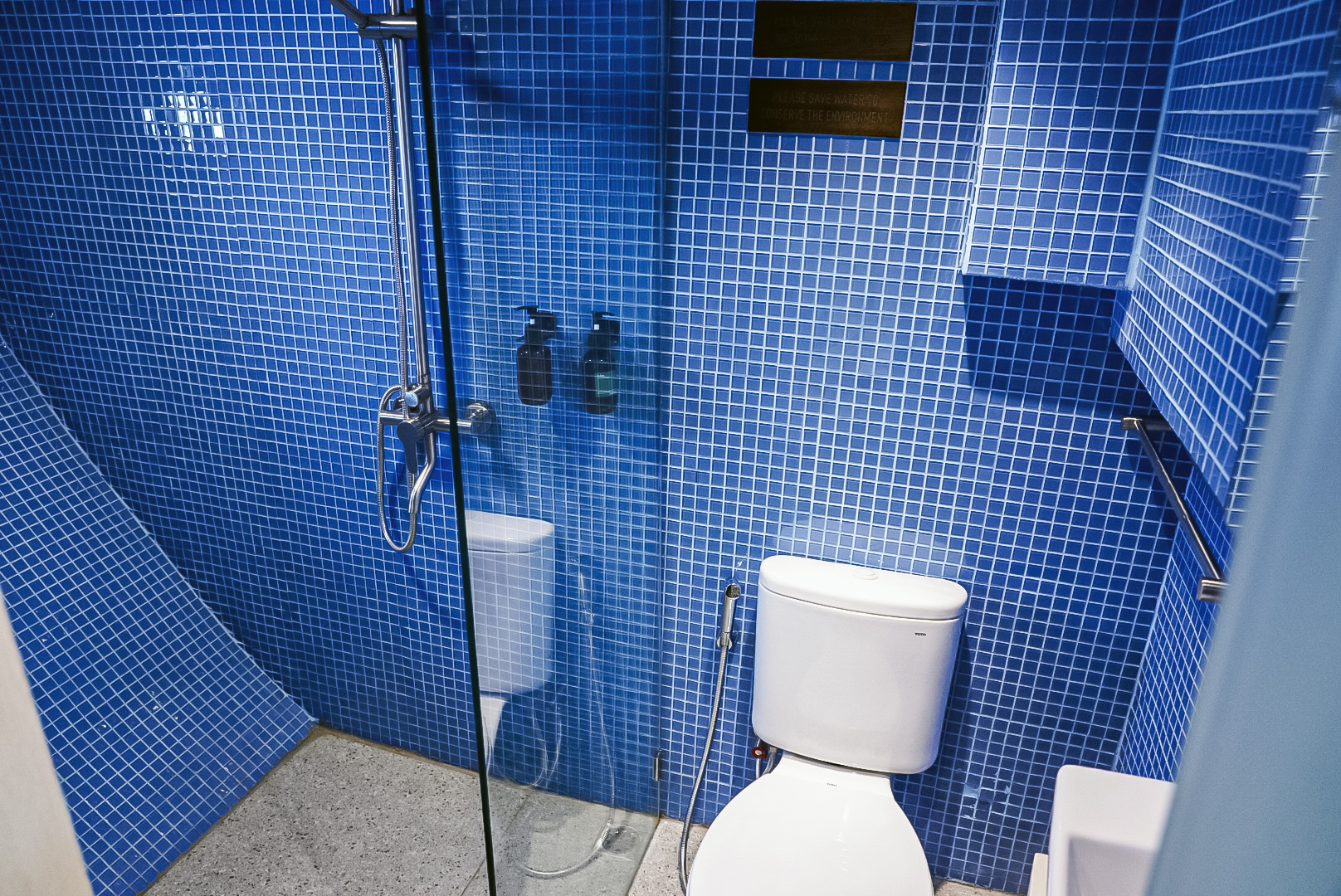 Toilet Kei Room
