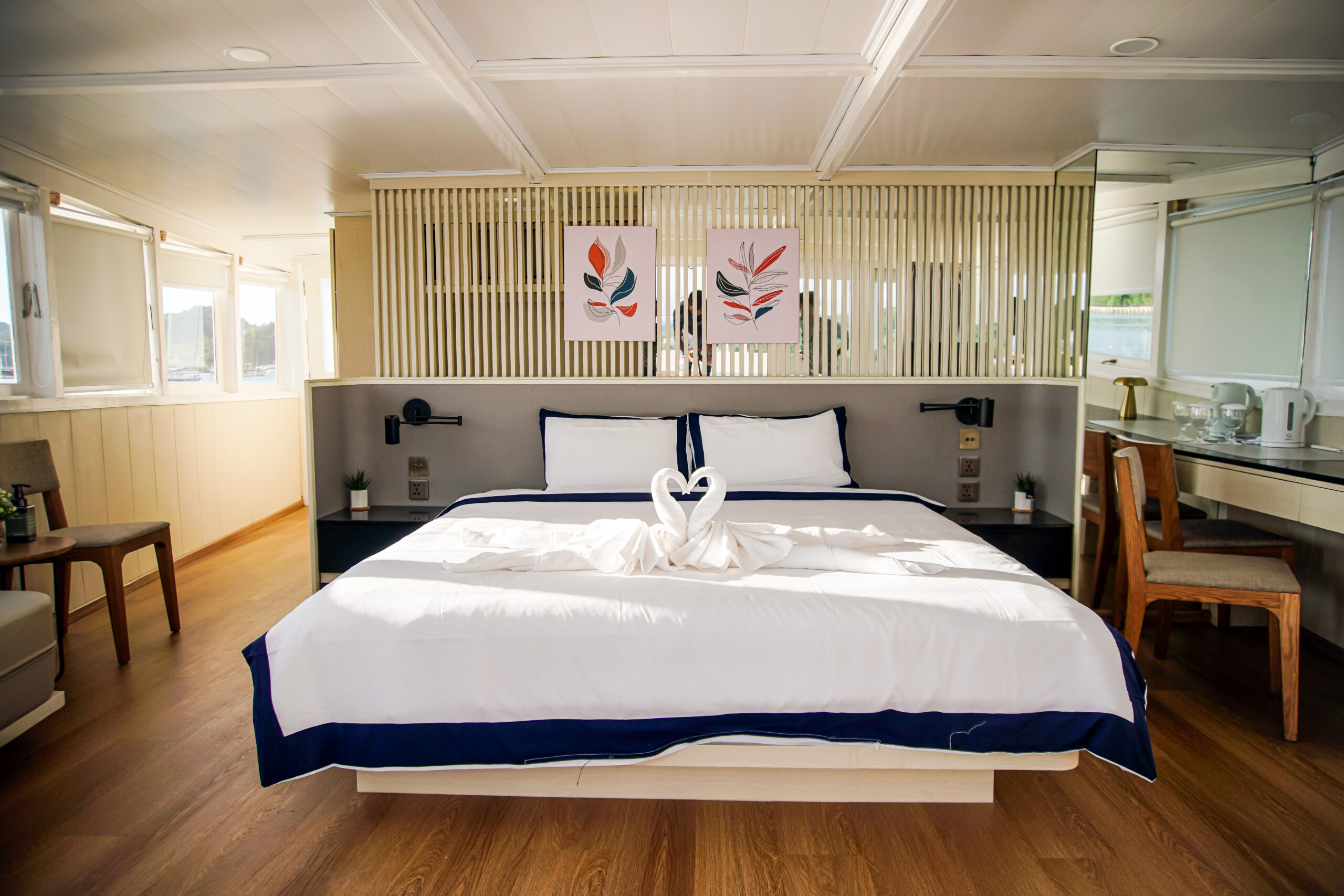 Upper Deck Mentawai Room 7